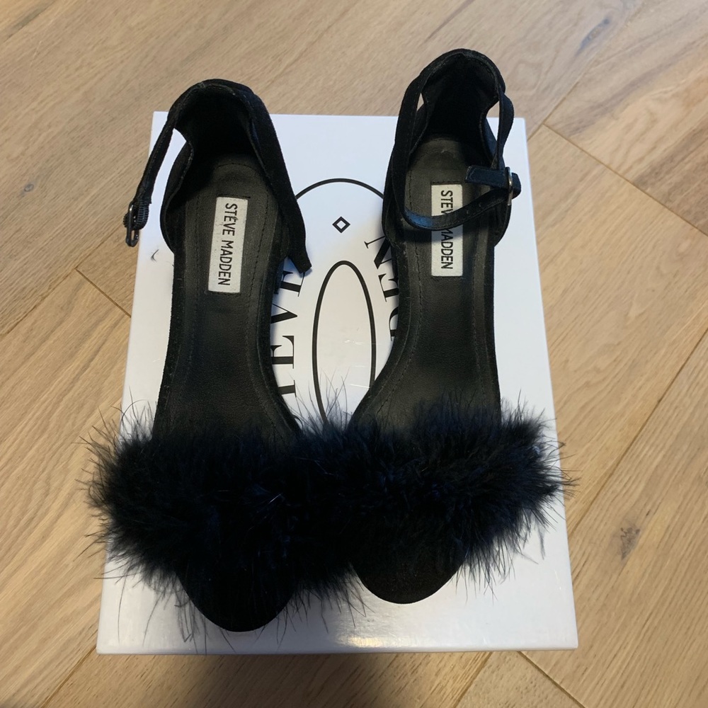 Steven Madden Fluff 2 inch black heels